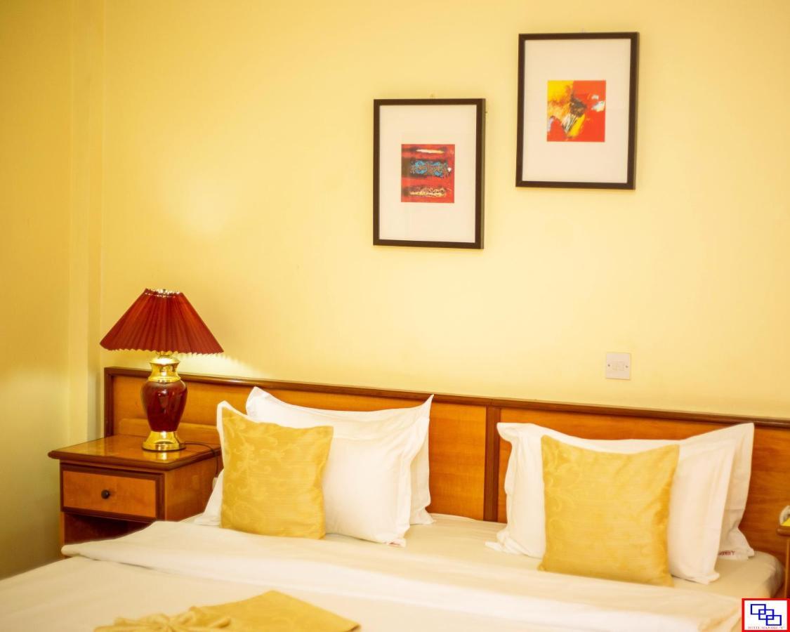 Hotel Marjorie 'Y' Tema Ngoại thất bức ảnh