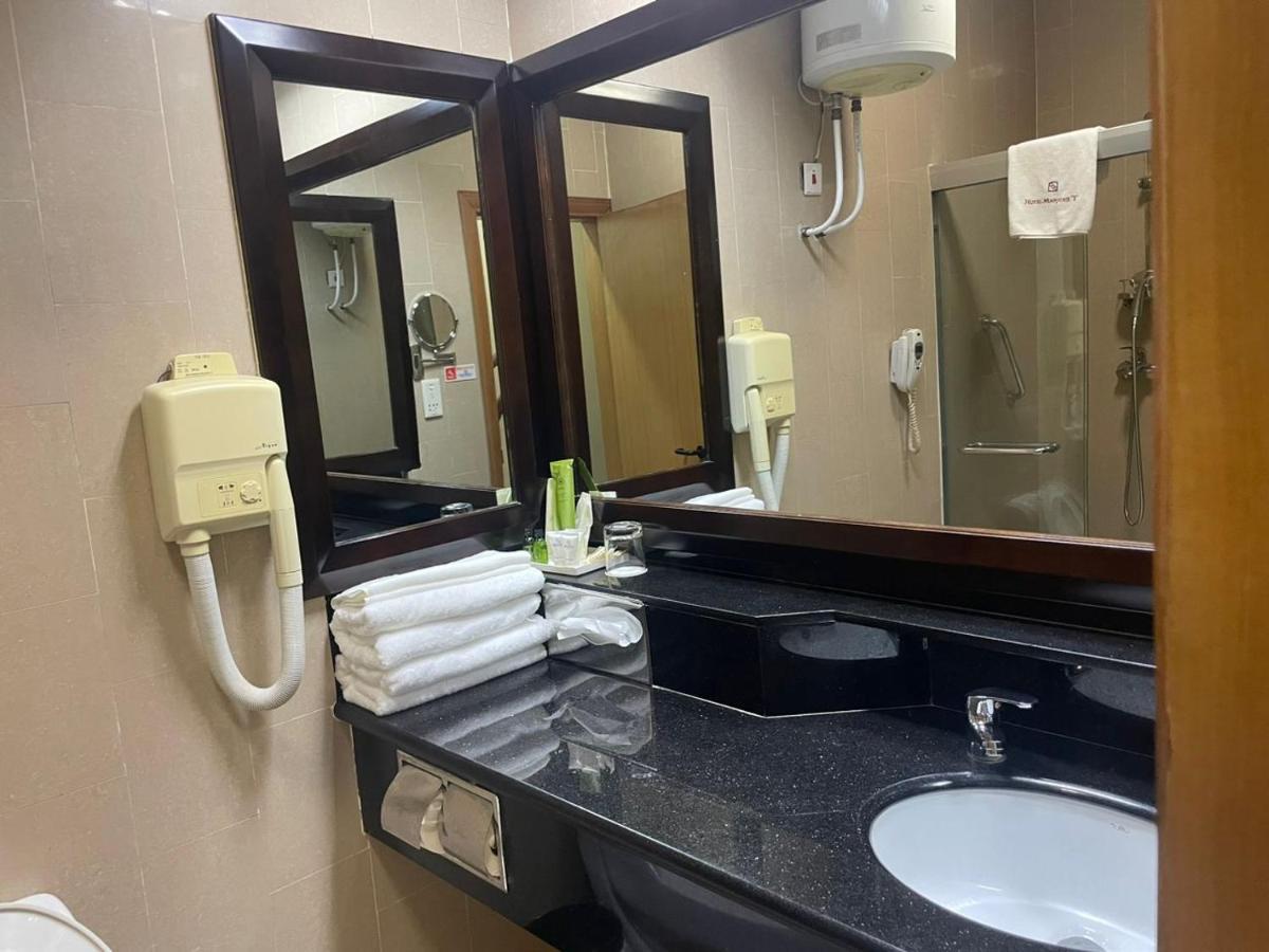 Hotel Marjorie 'Y' Tema Ngoại thất bức ảnh
