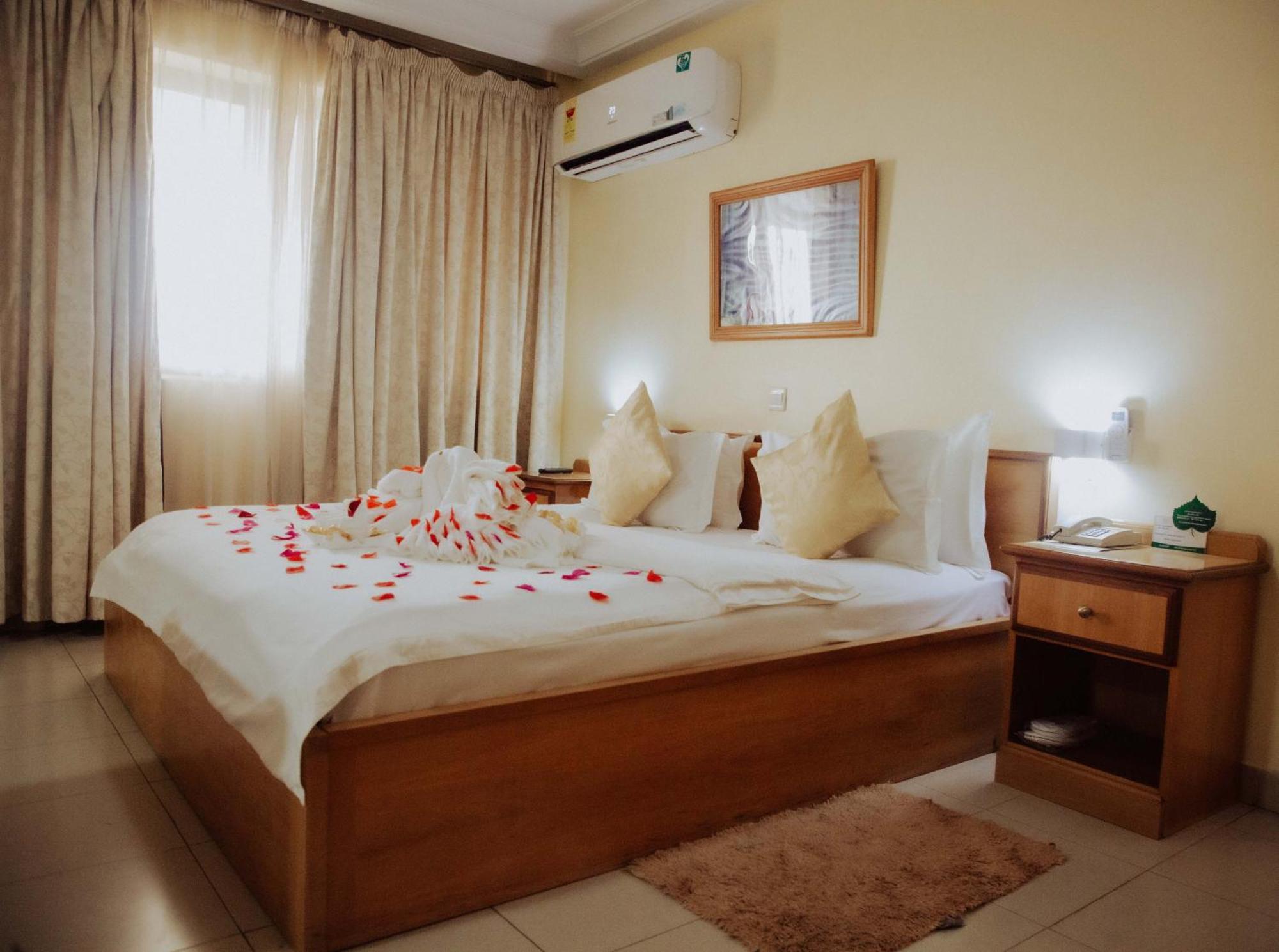 Hotel Marjorie 'Y' Tema Ngoại thất bức ảnh