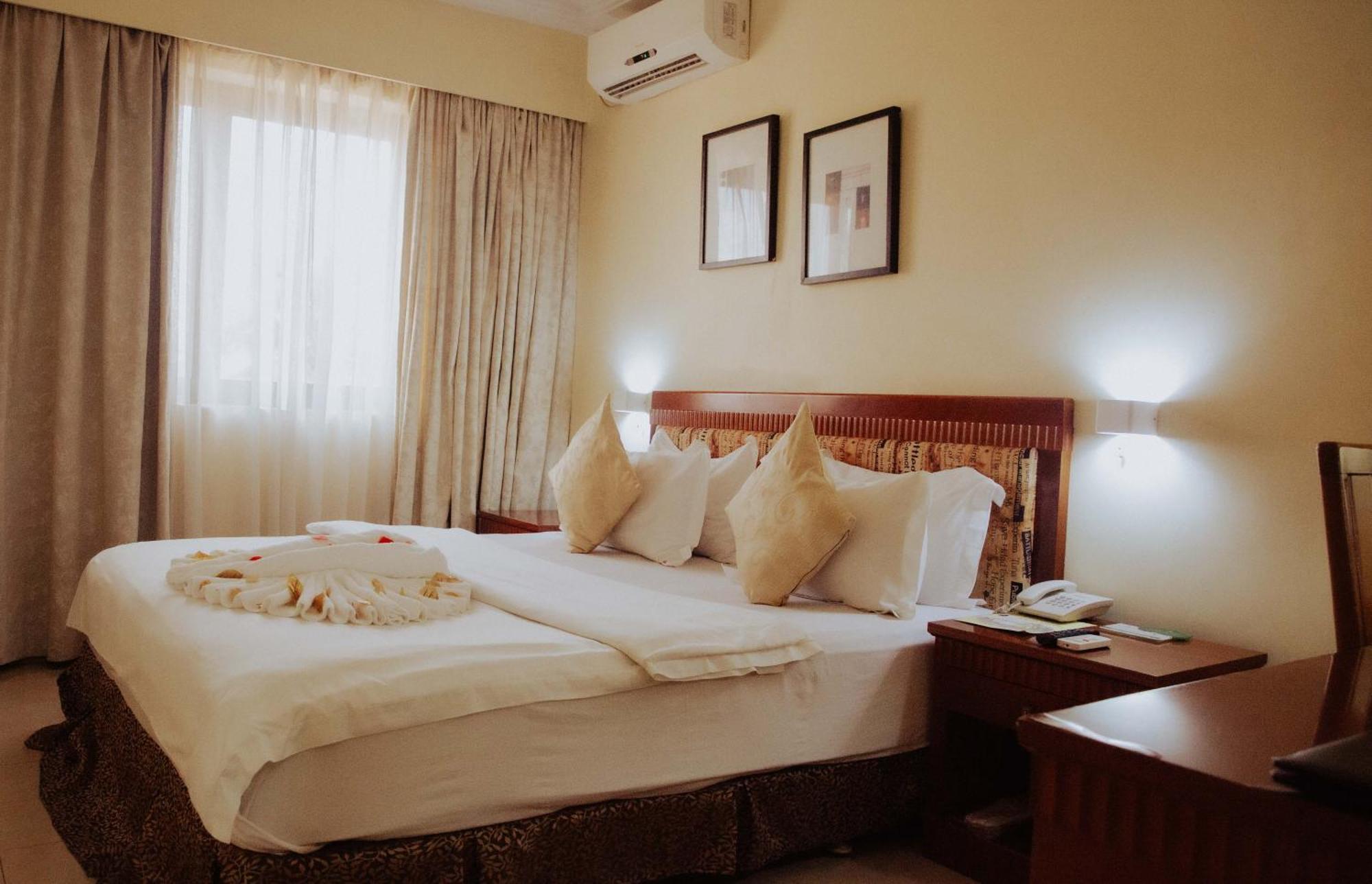Hotel Marjorie 'Y' Tema Ngoại thất bức ảnh